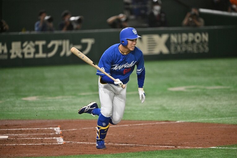 今季は29試合連続安打を放つなどリードオフマンとして活躍した岡林　©︎Hideki Sugiyama