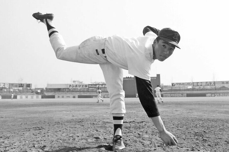 岡山東商時代の平松政次　©Sanyo Shimbun/Kyodo News