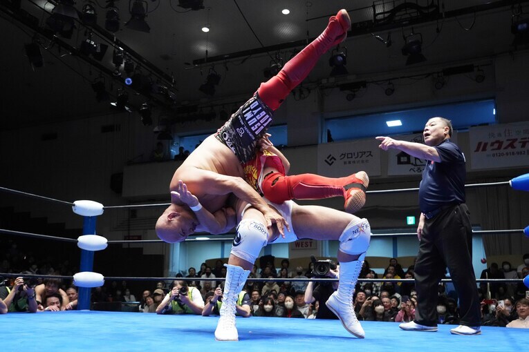 秋山準はエクスプロイダーで太陽ケアをフォールした　©Essei Hara