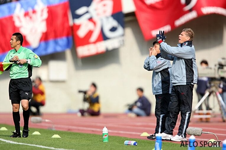 内田篤人を鹿島恩師＆ブラジル勢も敬愛　マルキーニョス「アツは特別なアミーゴ、兄弟だ」(2)