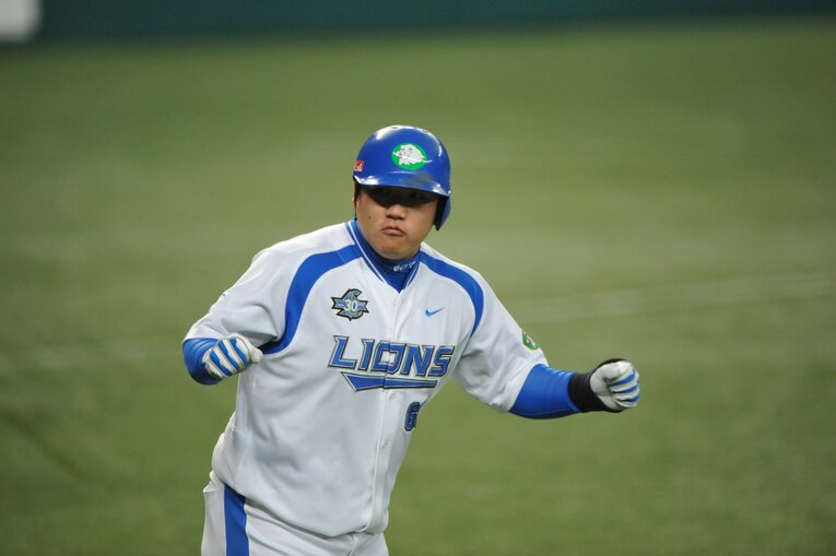 「サンペイ、三振してもいいからさ」“おかわりくん”ブレイク前夜の西武・中村剛也を救った言葉《祝・史上14人目の450本塁打》(29)