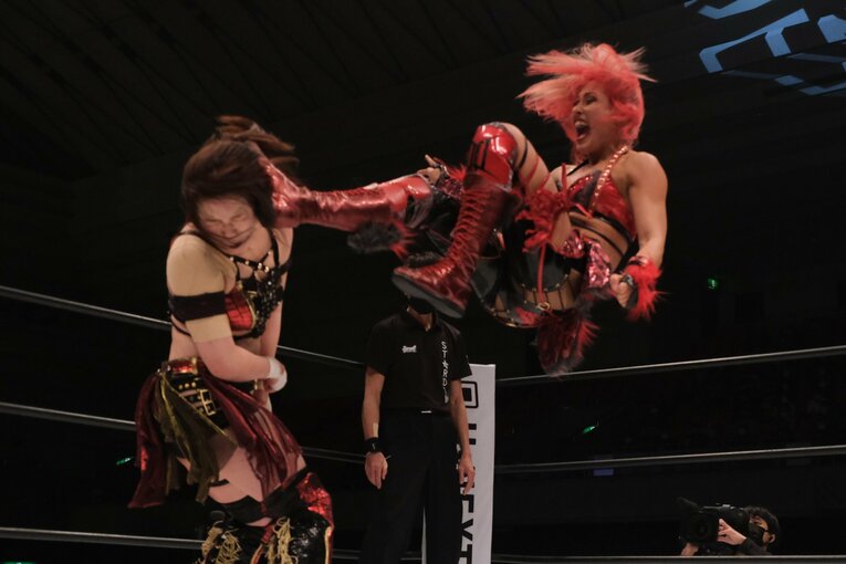 「ジュリアvs鈴季すず」はなぜ“最高に映える”タイトルマッチだったのか？ 試合直後の“姉妹”が明かしたそれぞれの「25分4秒」(49)