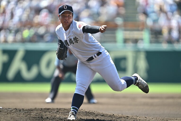 ここまで5試合に登板し、計512球を投じている沖縄尚学の2年生エース・末吉良丞　©Hideki Sugiyama