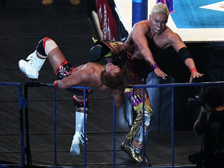 王者オカダが誓ったドーム満員伝説。「幸せの雨」という名の招待状とは。(2)