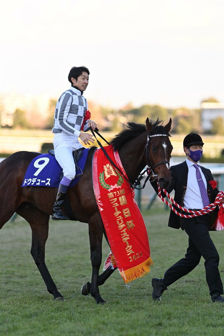 「毎年このレースが近づいてくると…」朝日杯FS“22回目の挑戦”で武豊（52）が悲願達成　“3番人気”だったドウデュースはなぜ勝てたのか？(25)