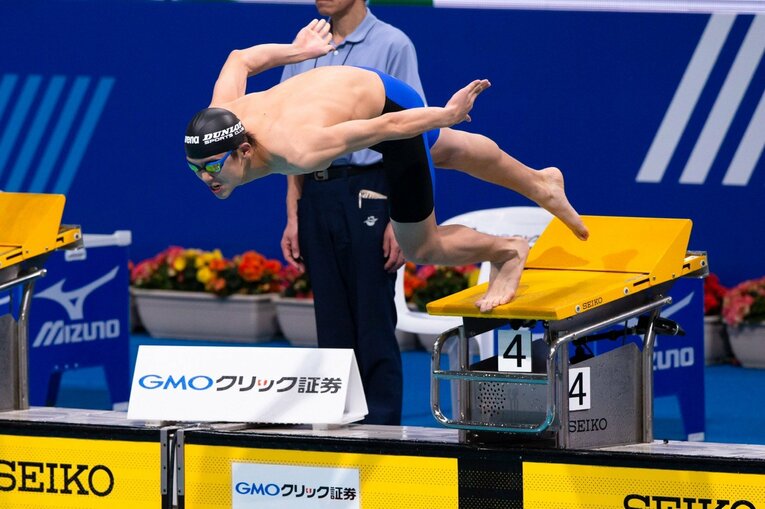 水泳でも中学男子の日本記録を樹立（母・千夏さん提供）