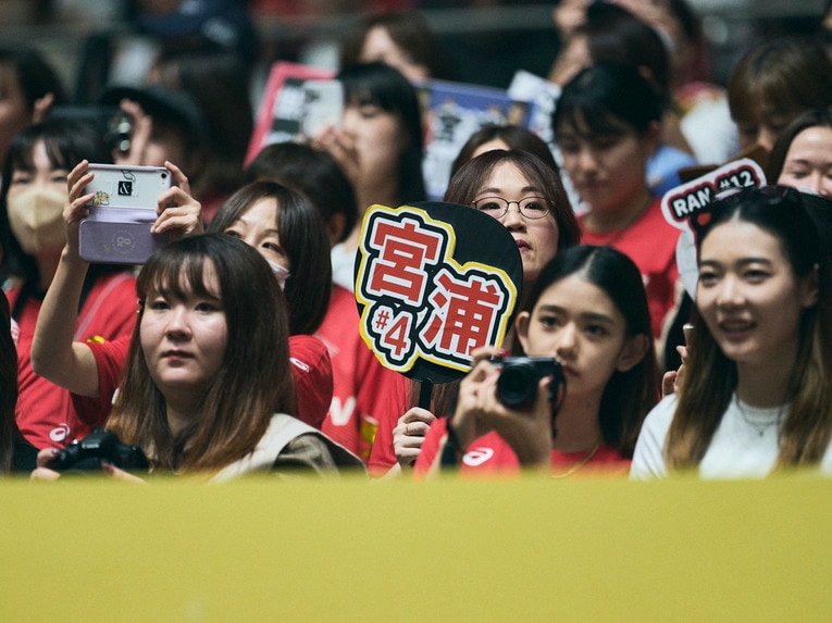 ネーションズリーグの活躍を機に、知名度を上げた宮浦　©︎Yuki Suenaga
