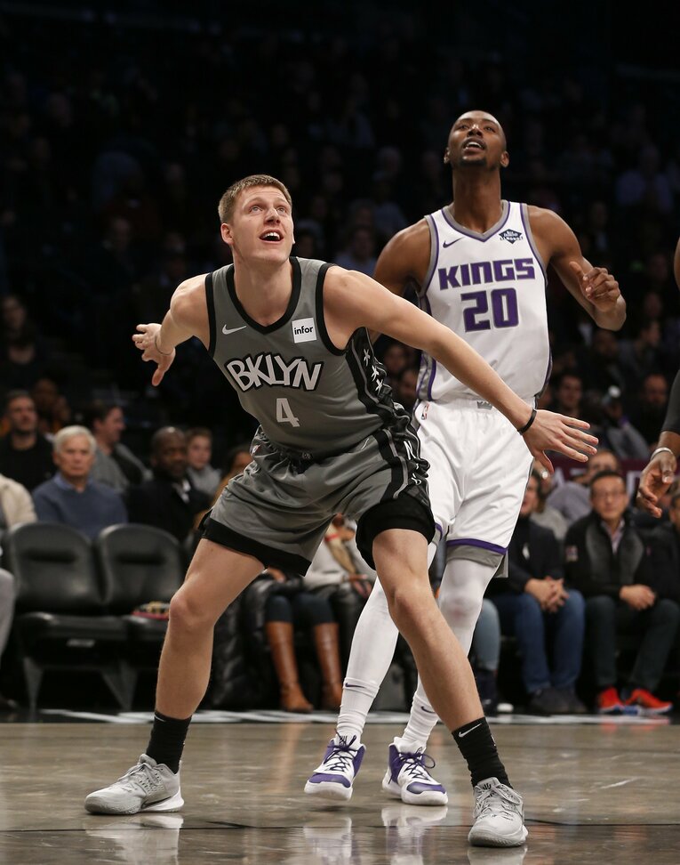 ブルックリン・ネッツなどでもプレーしたヘンリー・エレンソン。ナースHC「ピック＆ポップができるスキルを備えたビッグマン」　©︎Getty Images