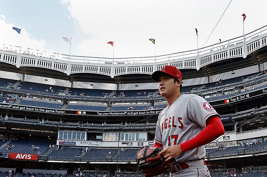 大谷翔平、オールスター出場決定+“新人時代トレカ”が117万円の高騰… 転売屋の影はあるが“家宝”としての価値は間違いなし<Number Web> photograph by AP/AFLO