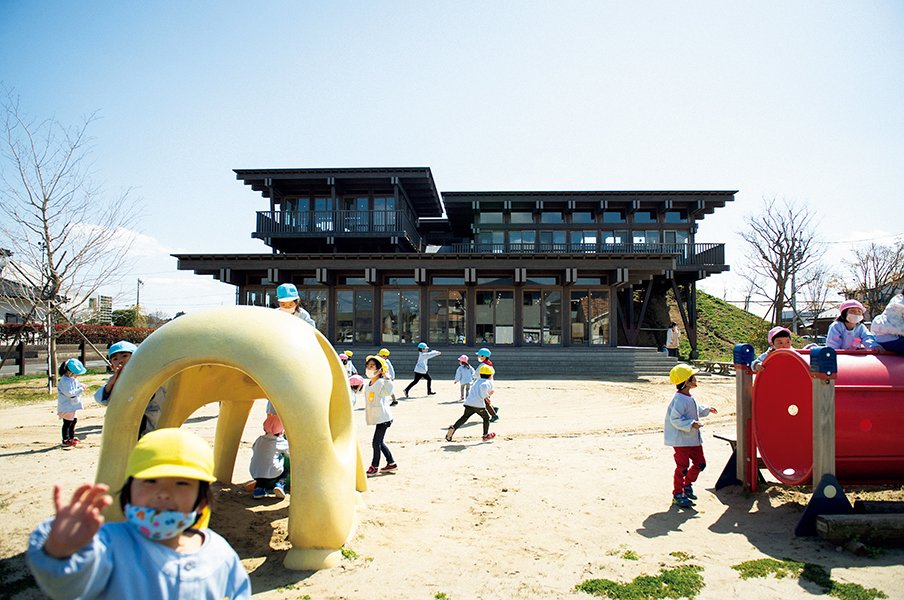 南三陸で続く長谷部誠の「今」。~復興支援の10年後~<Number Web> photograph by Asami Enomoto