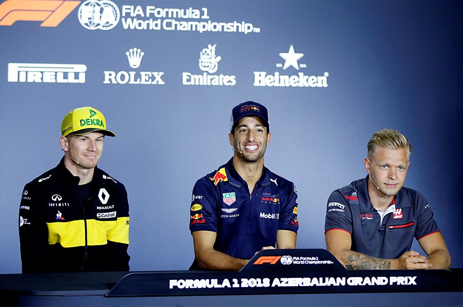F1の最低重量10kg増、実は大改革。長身ドライバー不利は改善するか。<Number Web> photograph by AFLO