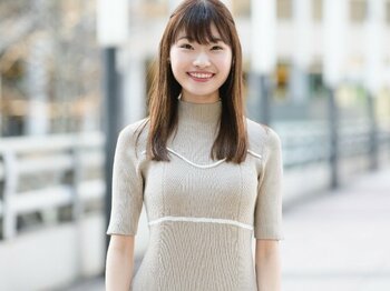 「仕事しづらいと思ったことはない」JRAの場内実況を担当したアナウンサー・藤原菜々花の夢「女性が実況するメリットを見つけたい」＜Number Web＞ photograph by Hirofumi Kamaya