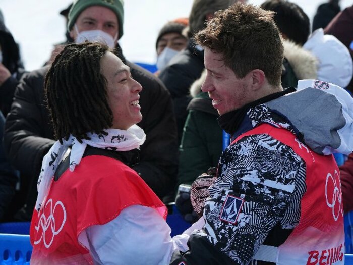 あの平野歩夢2本目採点、取材記者がいま明かす「スイス関係者、中国観客もブーイング」 海外記者の質問に、平野が最後に語った「ショーンから学んだこと」＜Number Web＞ photograph by AFLO