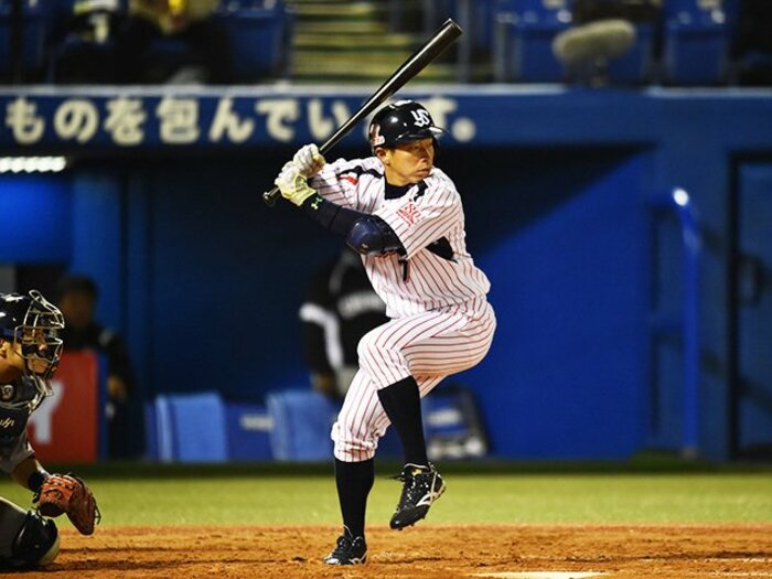ヤクルト・田中浩康が浴びた大歓声。定位置を失い、11年目のコンバート。<Number Web> photograph by Hideki Sugiyama