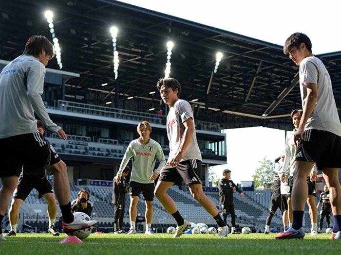 「時差調整・練習日程は失敗か」日本代表取材記者がズバリ「犬がピッチで…アウェイ感ゼロ。W杯で怖いのは南米勢」米国遠征の“じつは想定外”＜Number Web＞ photograph by Koji Watanabe/Getty Images