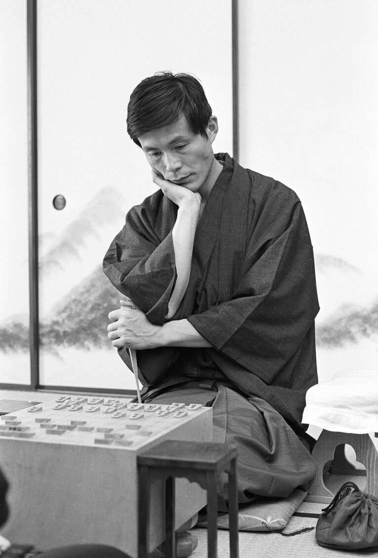 若き日の米長氏©BUNGEISHUNJU