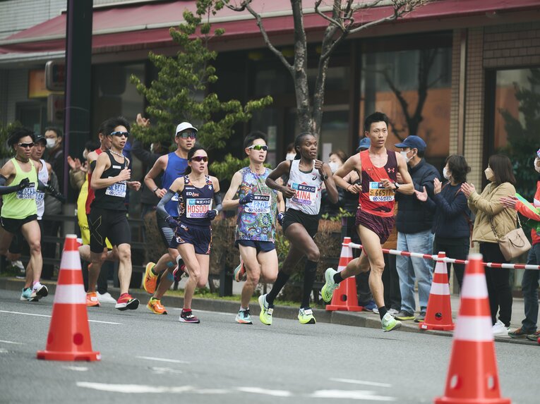 2023年の東京マラソンを走る細田　©Yuki Suenaga