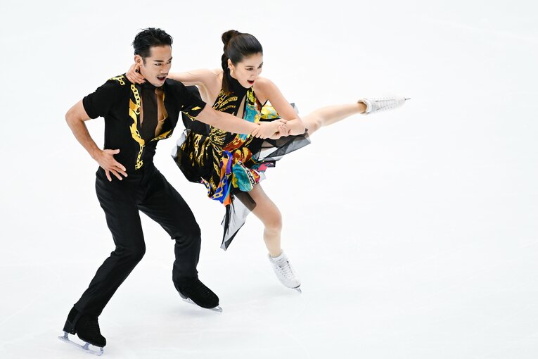 「すごい見つめられている感があって…」高橋大輔＆村元哉中が奏でる新たな関係性「音楽が鳴った瞬間、大ちゃんの目力が変わるんです」(53)