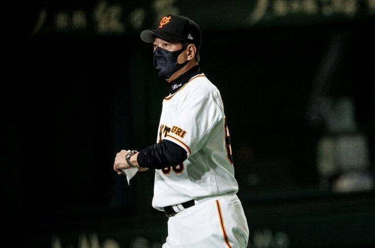 前半戦を終え5位の巨人・原辰徳監督。首位ヤクルトには12.5ゲーム差をつけられている ／ photograph by Kiichi Matsumoto