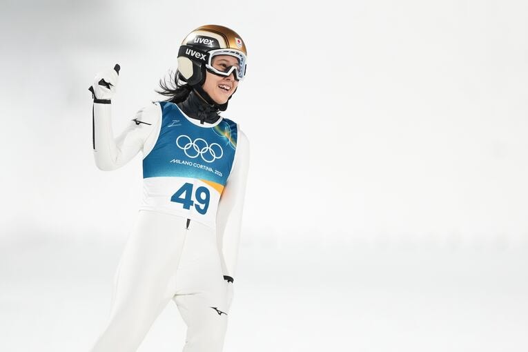 ミラノ・コルティナ五輪女子ノーマルヒルの現地写真【スワイプするとそのほかの写真もご覧になれます】　©Tsutomu Kishimoto／JMPA