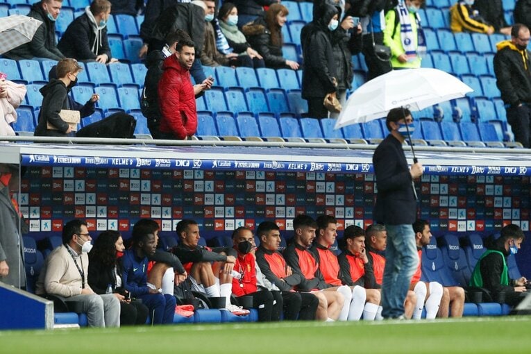 久保建英の祈りと必死さも実らず「先発落ち→6連敗で降格圏」に倒れ込み… 監督解任マジョルカの序列は変わるのか〈撮影者の視点〉(4)