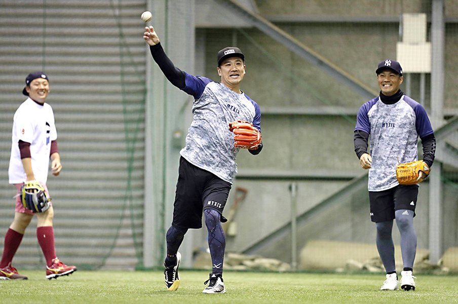 自主トレ ダル 田中 藤浪のコラボや福島千里に弟子入り バレエ挑戦に生肉で胃袋強化 謎練習の意図は プロ野球 Number Web ナンバー