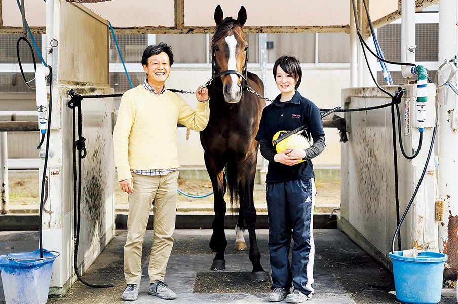 カメラマンが呟いた「うん、完璧」。藤田菜七子騎手の緊張撮影秘話。<Number Web> photograph by Makoto Hada