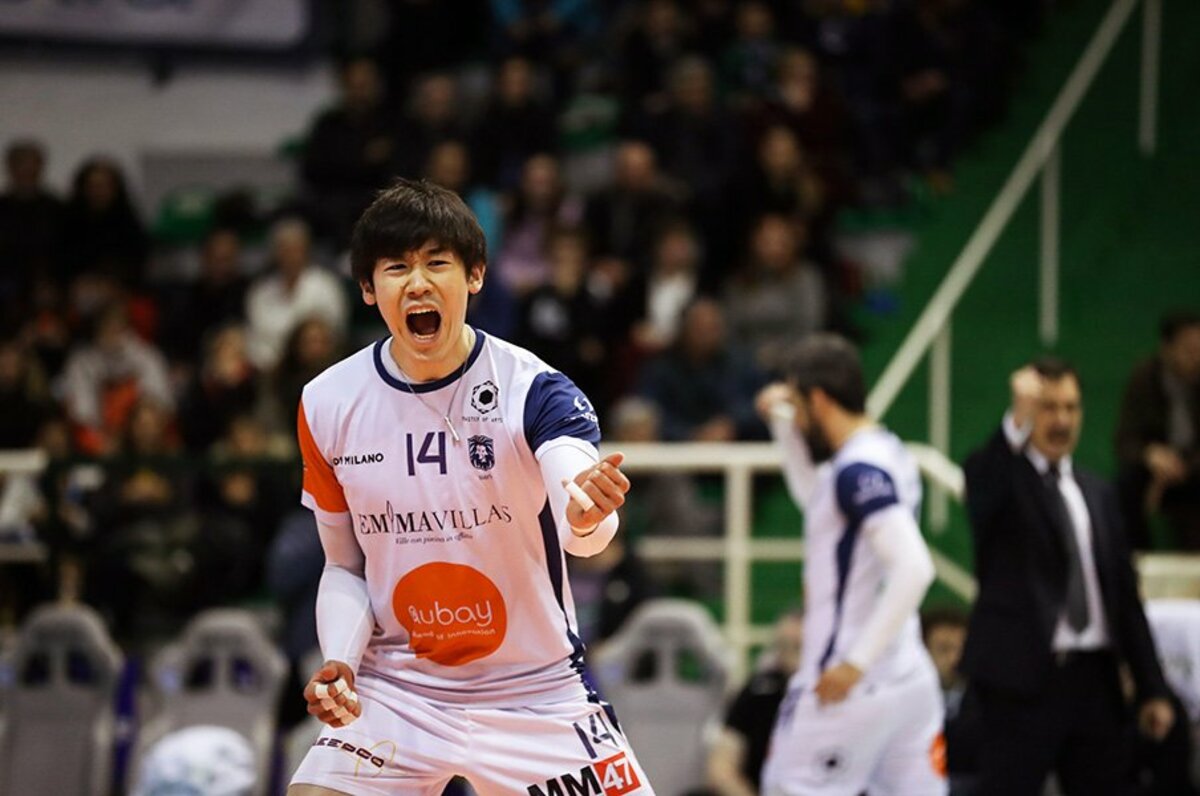 バレーボール(プロ選手が、使っていた 本日8/13は #中川つかさ 選手のお誕生日です🚀 ツカサ