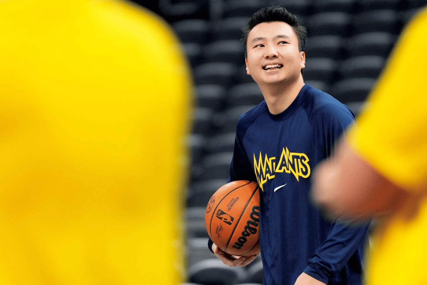 富永啓生（とみなが・けいせい）／2001年2月1日生、愛知県出身。日本代表でも活躍した父・啓之の影響でバスケを始め、桜丘高時代に全国3位。高校卒業と同時に渡米し、レンジャーカレッジを経てNCAA1部ネブラスカ大へ編入。'24年10月、ペイサーズ傘下のマッドアンツに加入した。188cm、80kg　©AFLO