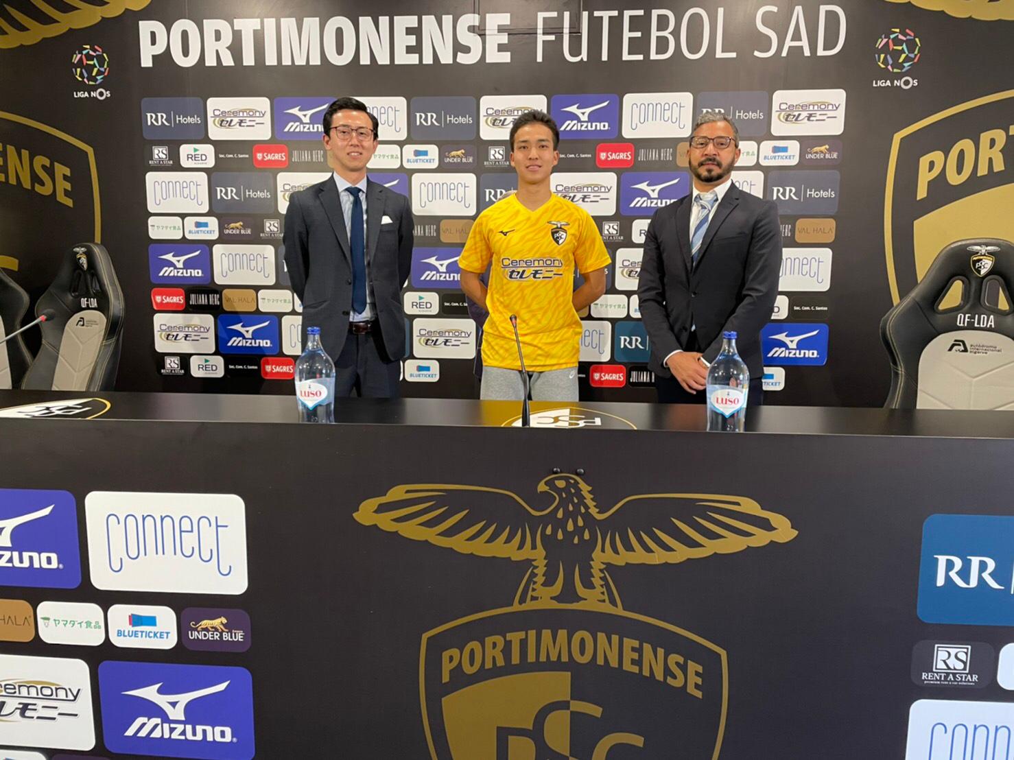 入団会見に出席する廣澤。まずはU-23チームの競争に身を置く　©︎PortimonenseSC