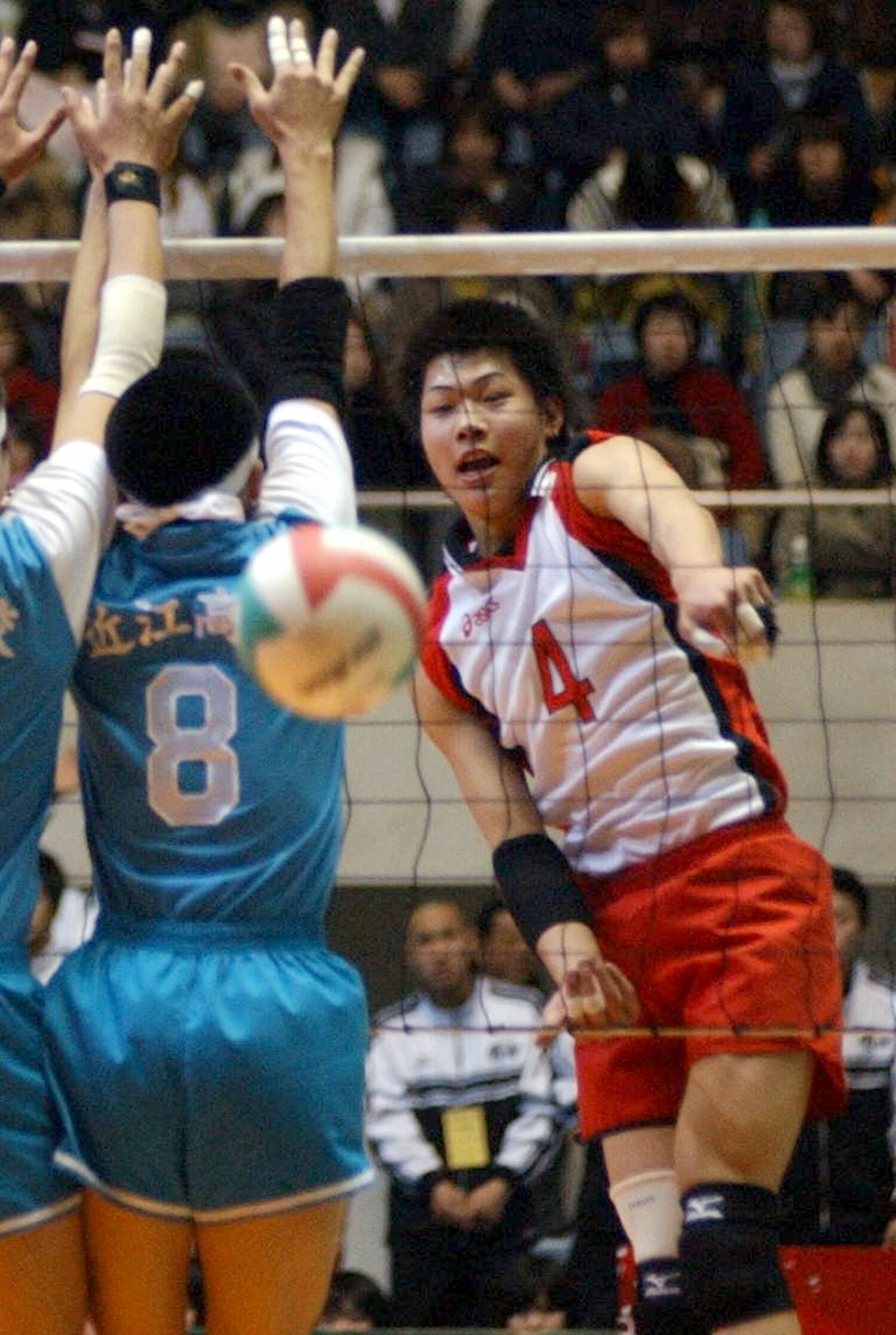 春高バレーで活躍する福井工大福井高時代の清水邦広(2003年3月撮影)©︎Sankei Shimbun