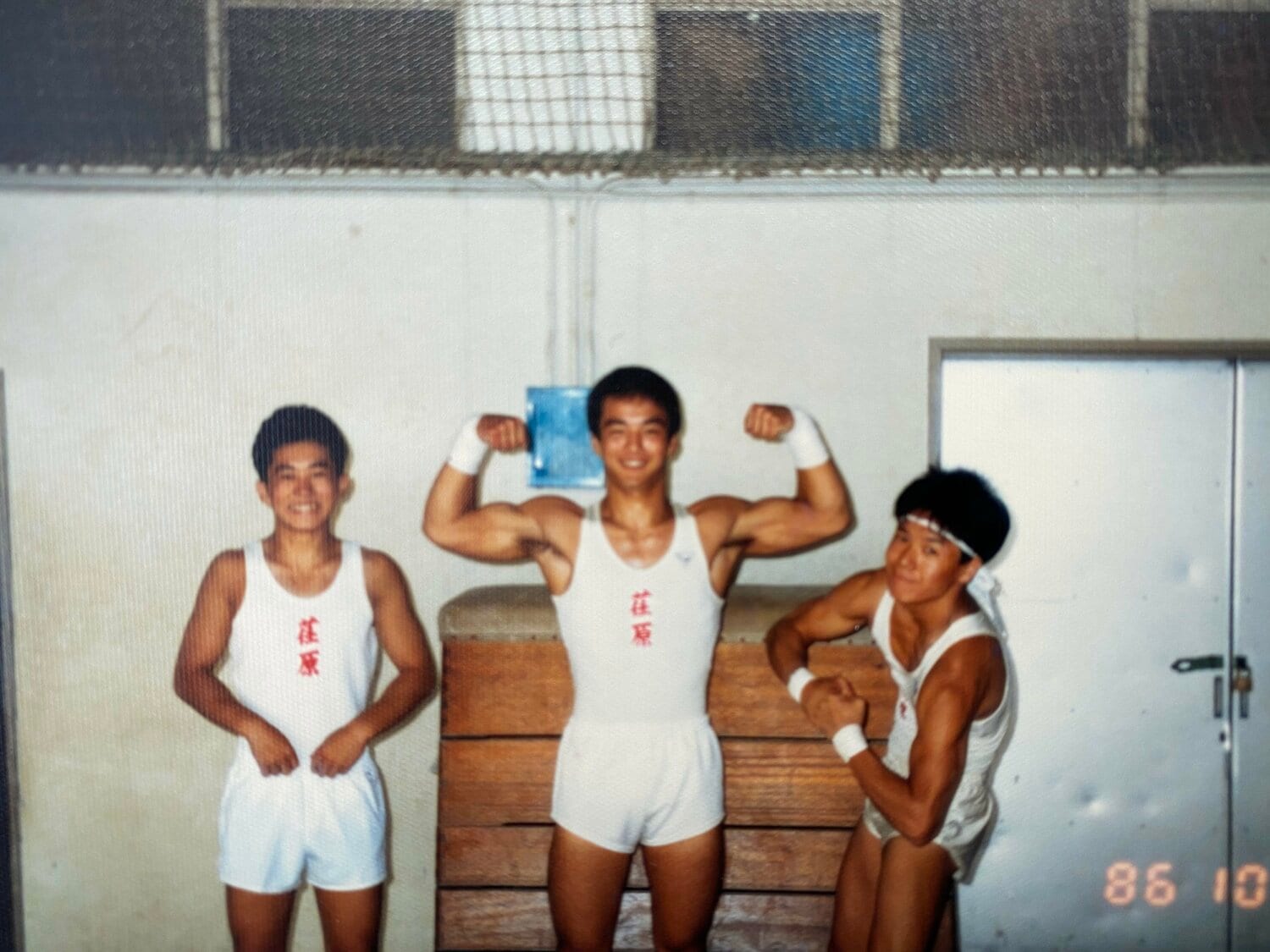 高校3年時の佐藤さん（写真右端）　提供：佐藤弘道