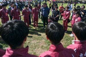 【実際の写真】箱根予選会を走り終えた“地方勢”の晴れやかな表情はこちら。監督不祥事で物議を呼んだ立教大“代理監督の涙”など、箱根予選会の写真を見る。