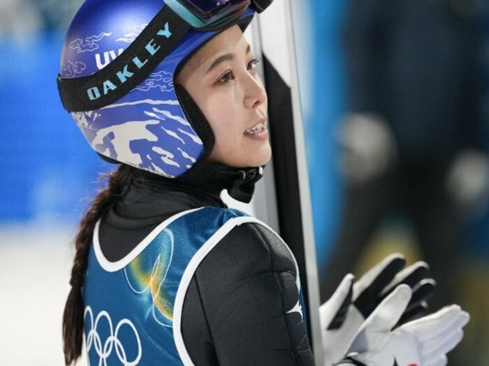 「過去の飛び方に比べると…」天才少女と呼ばれた高梨沙羅29歳が“いま伸び悩んでいる”原因とは？ 丸山希の躍進も“スーツ規定”と関係が…船木和喜が徹底解説＜Number Web＞ photograph by Tsutomu Kishimoto / JMPA