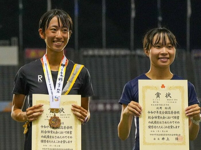 全国女子駅伝で「衝撃の14人抜き」ランナーも!?…箱根駅伝の王者・青学大に“最強女子高生”ランナーコンビが進学の異例「自分たちが伝統を作っていく」＜Number Web＞ photograph by Satoshi Wada