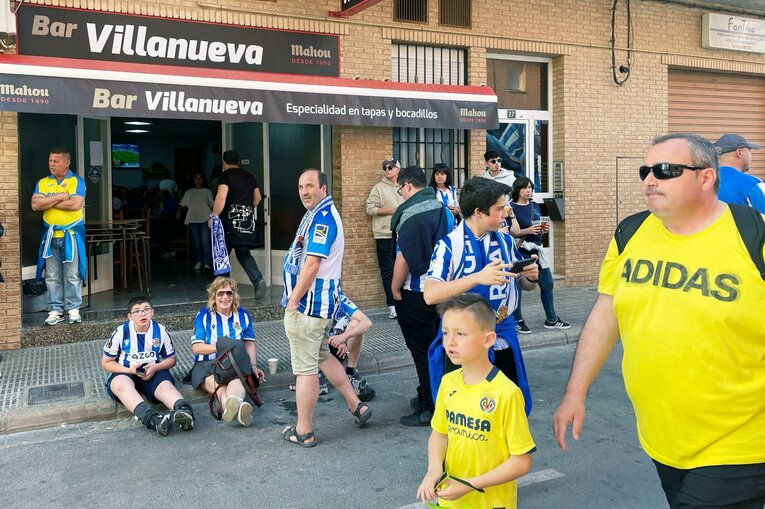 「久保建英とシルバが絡めば何かが起こる」でも2人の代わりは…不調ソシエダで奮闘“タケのクロスバー直撃弾、古巣選手との旧交”を撮った(4)