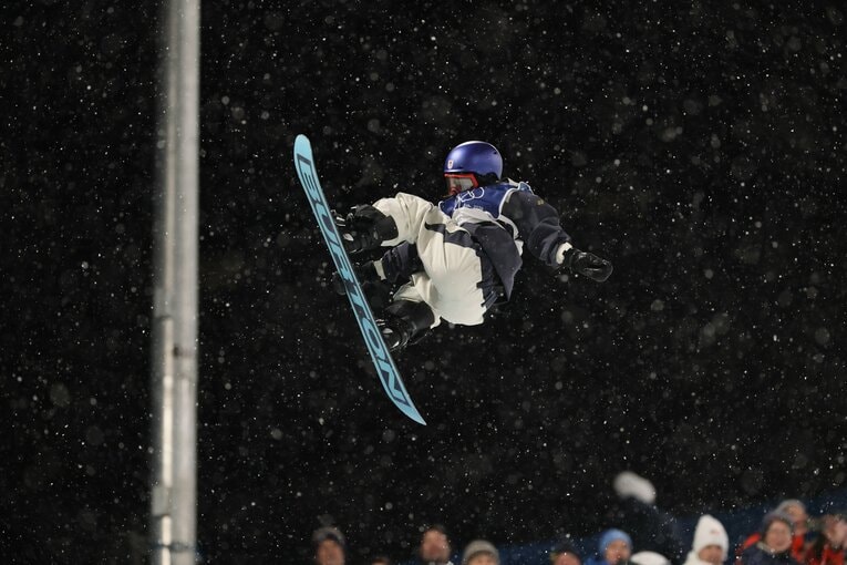 3位を決めた小野光希の滑りを連続写真で！　©Kaoru Watanabe/JMPA