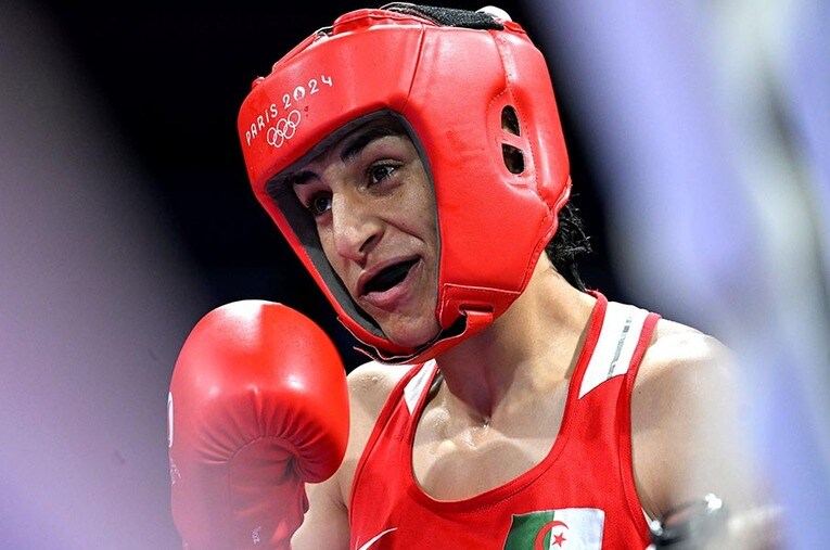 女子ボクシング、アルジェリア代表のイマネ・ケリフ。性別と競技性について、考えさせられる事象が起きている ／ photograph by Anadolu/Getty Images