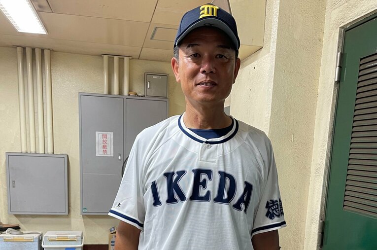 現在、池田野球部の監督を務める井上力。かの名将・蔦文也が甲子園を制した「最後の代」の一人だ ©NumberWeb