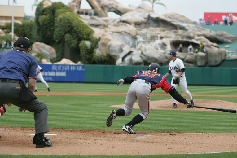 2006年WBCアメリカ代表と戦ったイチロー（写真は右に続きます）　©Naoya Sanuki