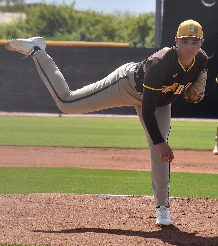 豪快なフォームからキレのある速球を投げ込む　©JIJI PRESS