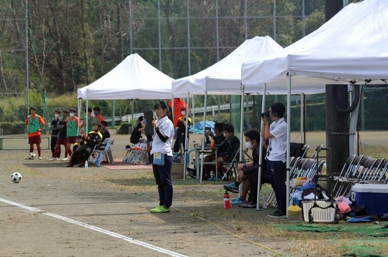 試合中、ベンチはもちろんゼロ ／ photograph by Satoshi Shigeno