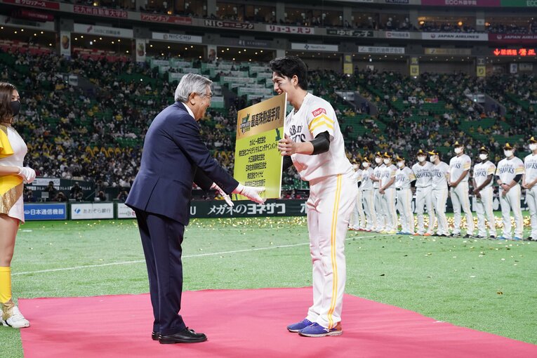 2020年日本シリーズで敢闘賞を受賞した栗原も離脱　©NPB代表