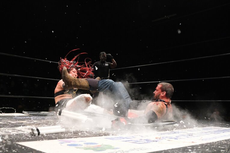 元パティシエが蛍光灯で殴り合い…“デスマッチアマゾネス”山下りなの媚びない魅力「犯罪以外なら何してもいい」 米国で男子相手に王座獲得(95)