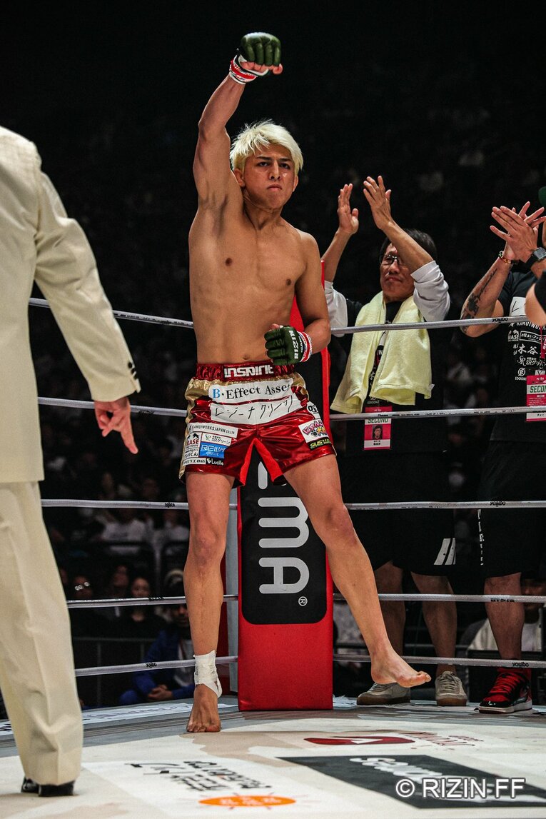鈴木千裕vs.クレベル・コイケ　©RIZIN FF