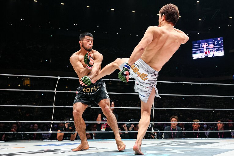 ラジャブアリ・シェイドゥラエフvs.朝倉未来。2025年12月31日、さいたまスーパーアリーナ　©RIZIN FF Susumu Nagao