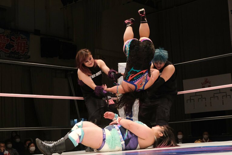 アンドラス宮城と響の攻撃を食らうチーム200キロ