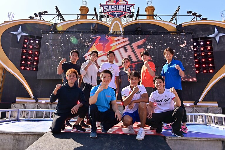 長野誠（後列左）やサスケくんこと森本裕介（前列左から2人目）らレジェンドメンバーたち　©TBS