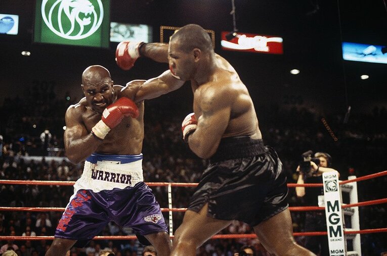 マイク・タイソンvsホリフィールド ／ photograph by Getty Images