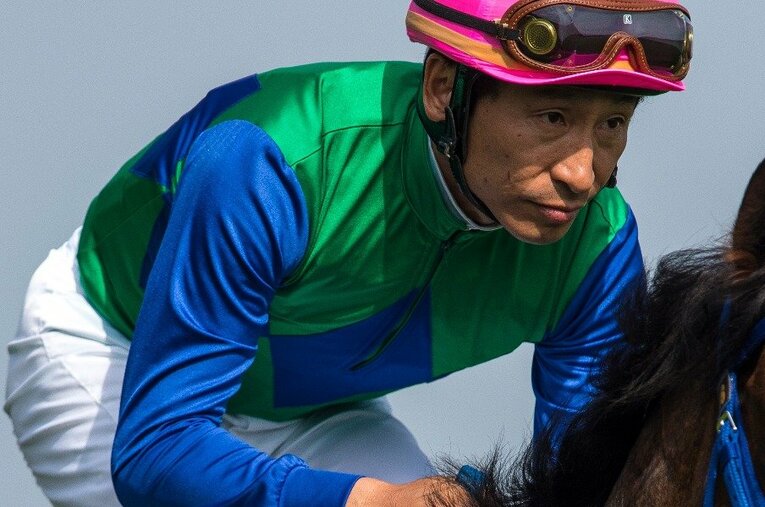 今年52歳になった騎手・横山典弘。今回メディアでは初めて横山父子座談会に応じた ／ photograph by Bungeishunju